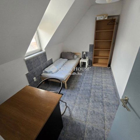 Kiadó családi ház, albérlet, Kecskeméten 1200 E Ft / hó