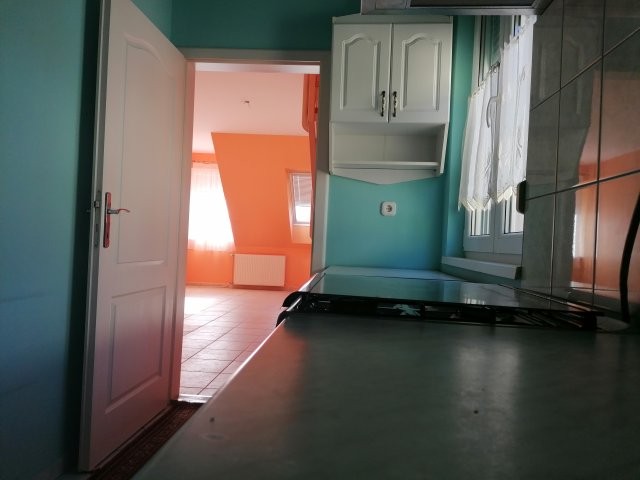 Eladó téglalakás, Szolnokon 59.9 M Ft, 2+2 szobás