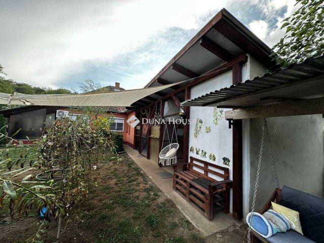 Eladó családi ház, Pincehelyen 35 M Ft, 3 szobás