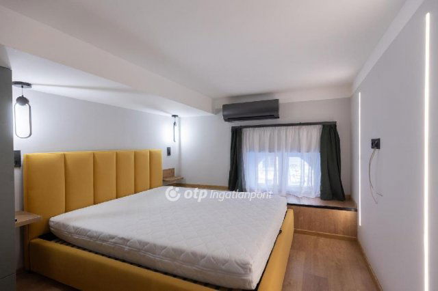 Eladó téglalakás, Budapesten, VI. kerületben 64.9 M Ft, 2 szobás