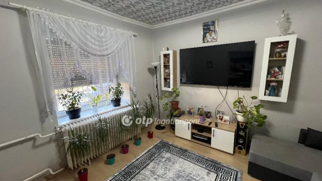 Eladó családi ház, Mezőcsáton 35 M Ft, 3 szobás