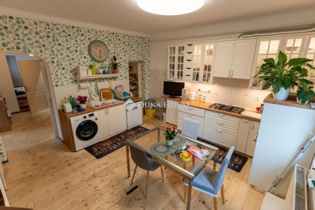 Eladó családi ház, Budapesten, XV. kerületben 185 M Ft, 4 szobás