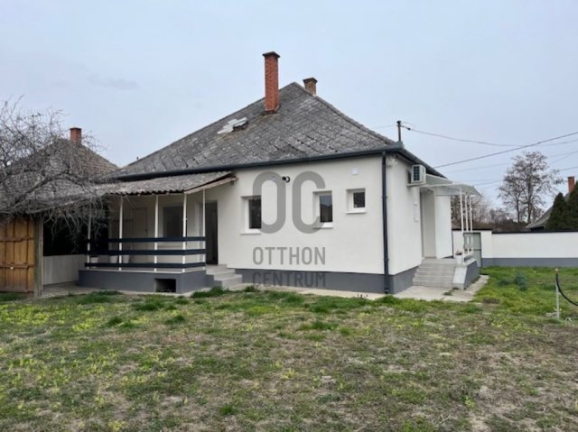 Eladó családi ház, Dunapatajon 54.5 M Ft, 2 szobás