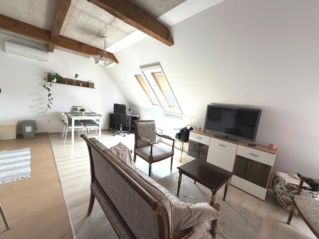 Kiadó téglalakás, albérlet, Szegeden, Bécsi körúton, 1 szobás