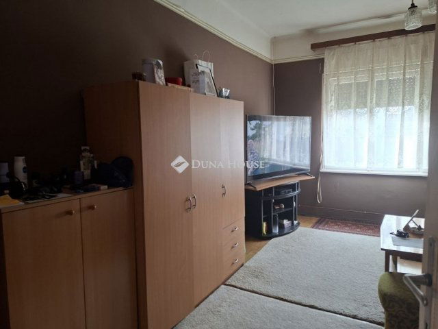 Eladó családi ház, Zsámbokon 45 M Ft, 3 szobás
