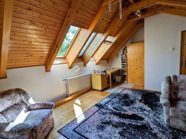 Eladó ikerház, Pilisszentkereszten 89.5 M Ft, 8 szobás