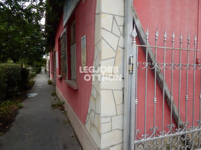 Eladó ipari ingatlan, Cegléden 89.9 M Ft / költözzbe.hu