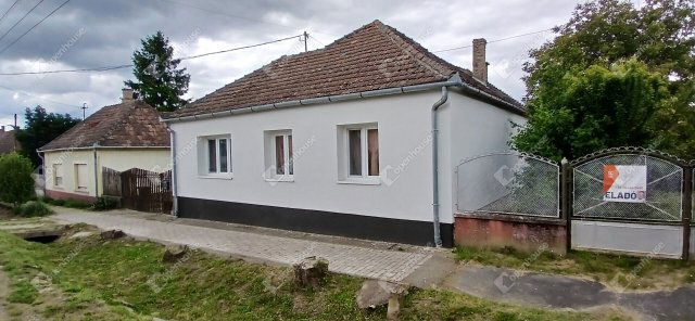 Eladó családi ház, Batykon 34 M Ft, 3 szobás