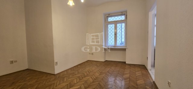 Eladó téglalakás, Budapesten, V. kerületben 59.9 M Ft, 1 szobás