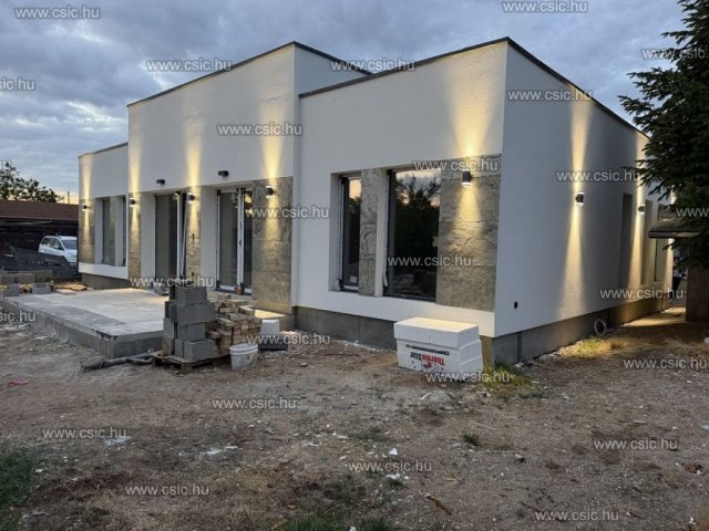 Eladó családi ház, Budapesten, XVIII. kerületben 159 M Ft