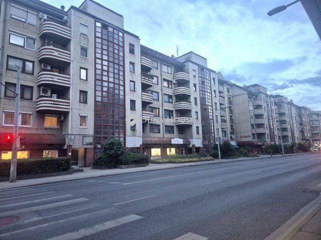 Eladó téglalakás, Budapesten, III. kerületben 99.9 M Ft