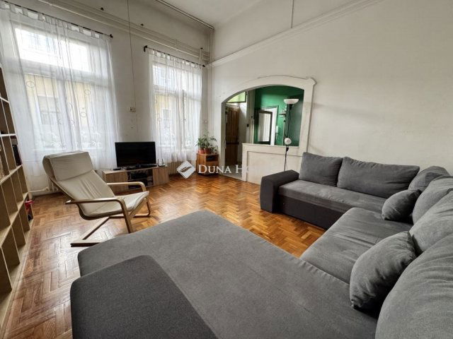 Eladó téglalakás, Budapesten, VI. kerületben 62 M Ft, 2+1 szobás