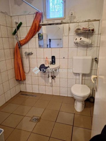 Eladó családi ház, Baracskán 57.9 M Ft, 4 szobás