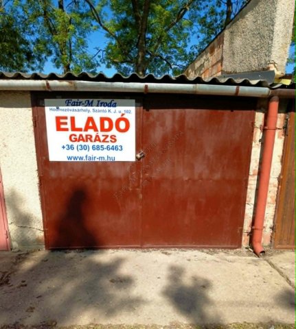 Eladó garázs, Hódmezővásárhelyen 5.2 M Ft