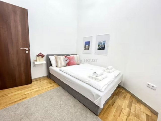 Eladó téglalakás, Budapesten, VII. kerületben 99.9 M Ft