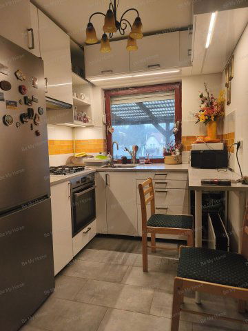 Eladó családi ház, Mogyoródon 57 M Ft, 3 szobás