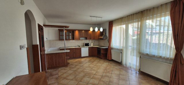 Eladó sorház, Debrecenben 125 M Ft, 3+1 szobás