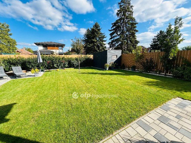 Eladó ikerház, Debrecenben 235 M Ft, 4+1 szobás