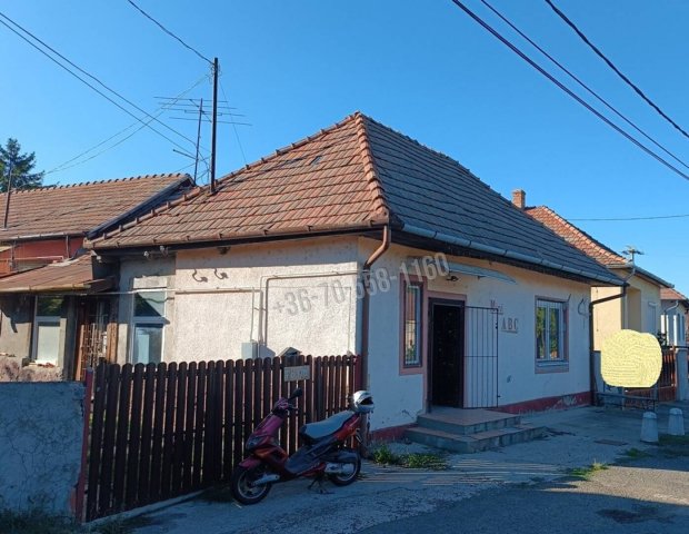Eladó családi ház, Kemencén 21.9 M Ft, 3 szobás