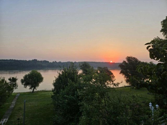 Eladó családi ház, Kulcson 69.999 M Ft, 2+1 szobás