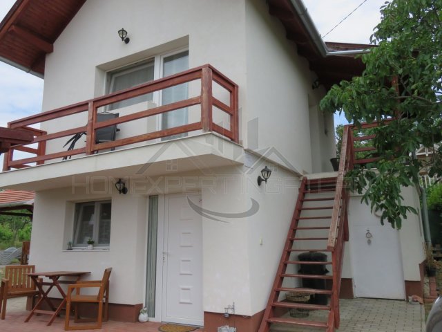 Eladó családi ház, Lovason 73.5 M Ft, 3 szobás
