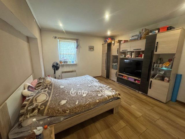 Eladó téglalakás, Érden 89 M Ft, 4+1 szobás