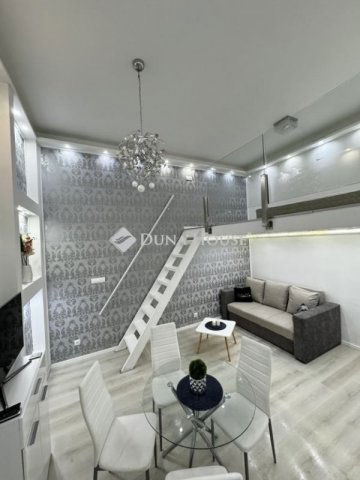 Eladó téglalakás, Budapesten, VI. kerületben 49.9 M Ft, 1 szobás