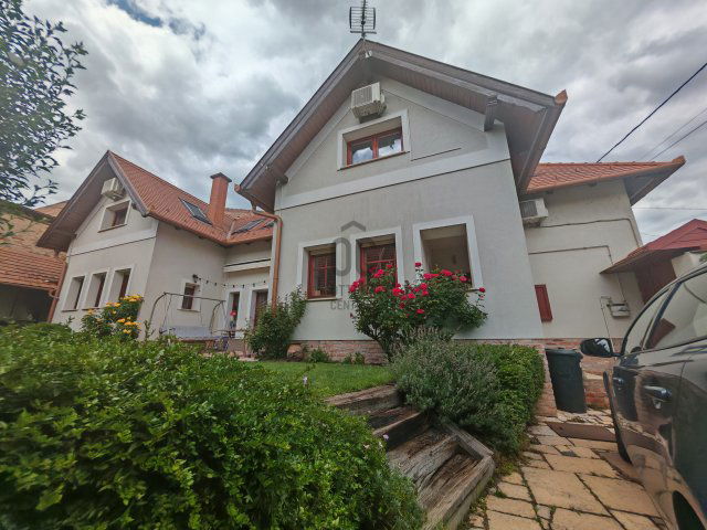 Eladó családi ház, Esztergomban 149.9 M Ft, 4 szobás