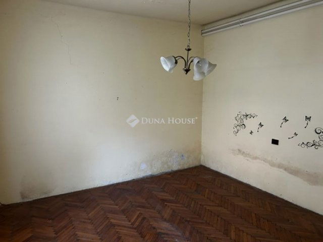 Eladó családi ház, Budapesten, XVII. kerületben 75 M Ft