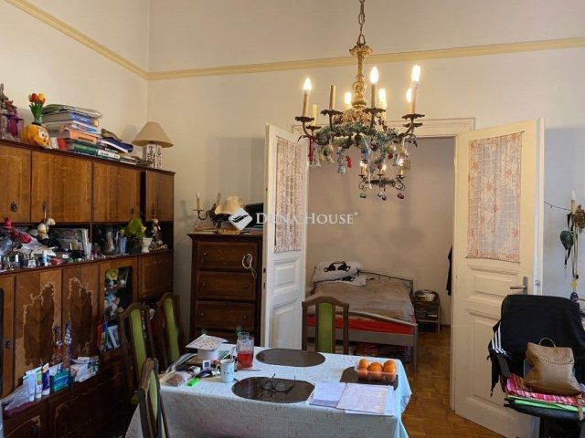 Eladó téglalakás, Budapesten, VII. kerületben 110 M Ft, 4 szobás