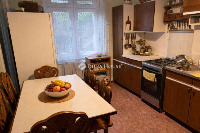 Eladó családi ház, Csákváron 64.9 M Ft, 5 szobás