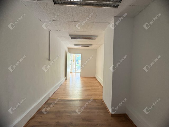Eladó üzlethelyiség, Szombathelyen 37.9 M Ft, 2 szobás