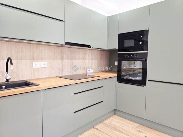 Eladó téglalakás, Pécsett 59.9 M Ft, 3 szobás