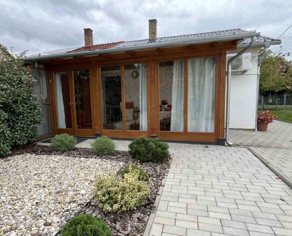 Eladó ikerház, Balatonbogláron 77.9 M Ft, 1+2 szobás