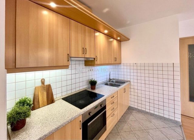 Eladó téglalakás, Budapesten, XIV. kerületben 87.5 M Ft