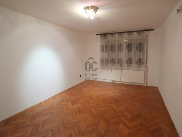 Kiadó téglalakás, albérlet, Kecskeméten 150 E Ft / hó