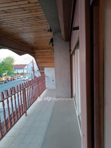 Eladó családi ház, Debrecenben 130 M Ft, 5 szobás