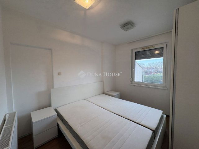 Kiadó téglalakás, albérlet, Győrött, Szövetség utcában