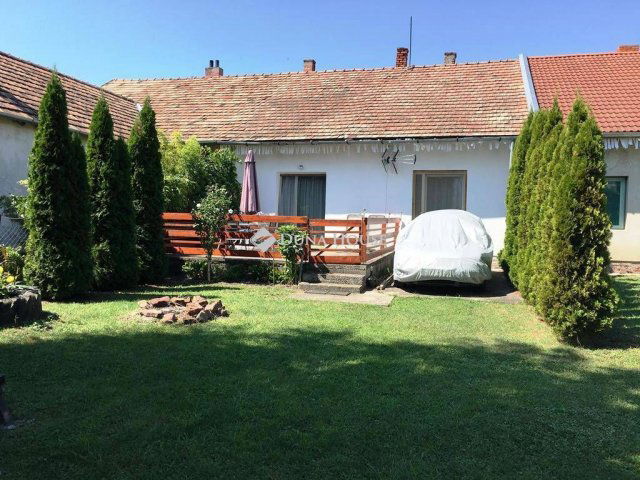 Eladó téglalakás, Balatonfenyvesen, Keleti utcában 37 M Ft