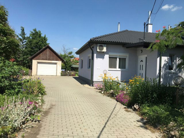 Eladó családi ház, Pilisen, Jávorka Ádám utcában 77.9 M Ft
