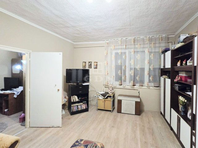 Eladó téglalakás, Marcaliban 24.9 M Ft, 2 szobás