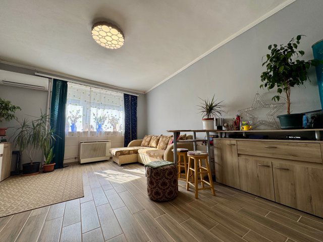 Eladó családi ház, Kecskeméten 75 M Ft, 3 szobás