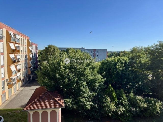 Eladó panellakás, Pécsett 43.9 M Ft, 2 szobás