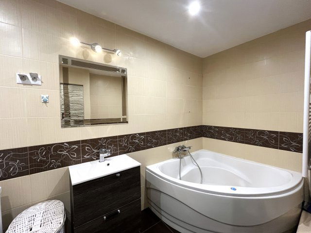 Eladó panellakás, Dunaújvárosban, Táncsics Mihály utcában