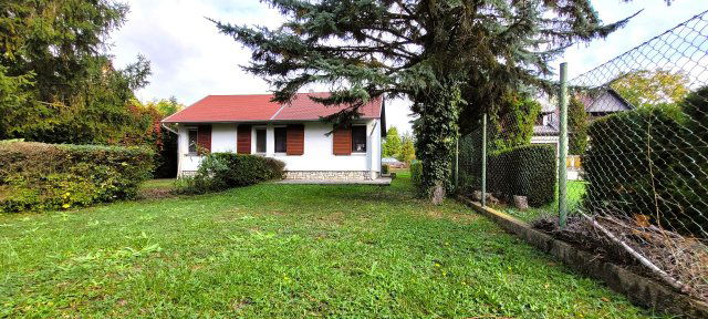 Eladó nyaraló, Balatonkenesén, Vak Bottyán utcában 73 M Ft