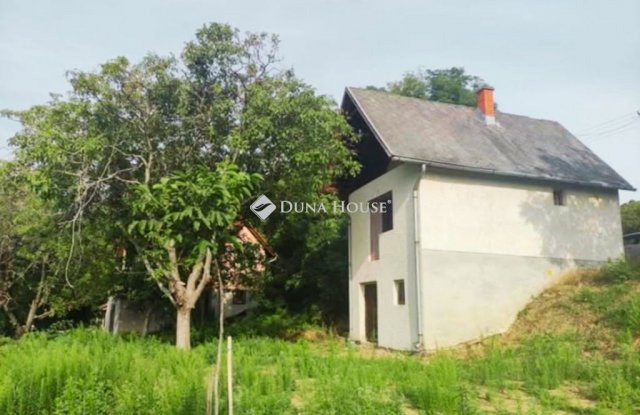 Eladó nyaraló, Lesencefaluban 25 M Ft, 2 szobás