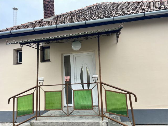 Eladó családi ház, Sarkadon 26 M Ft, 2 szobás
