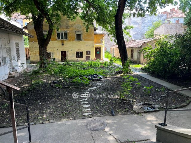 Eladó üzlethelyiség, Szegeden 19.9 M Ft, 1+1 szobás