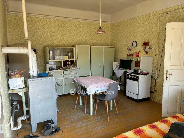 Eladó családi ház, Mezőberényben 13.5 M Ft, 2 szobás