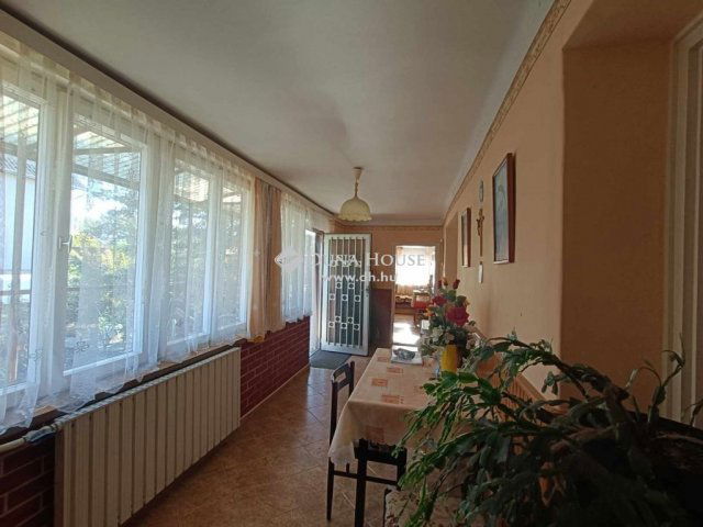 Eladó családi ház, Tiszaalpáron 23.99 M Ft, 4 szobás